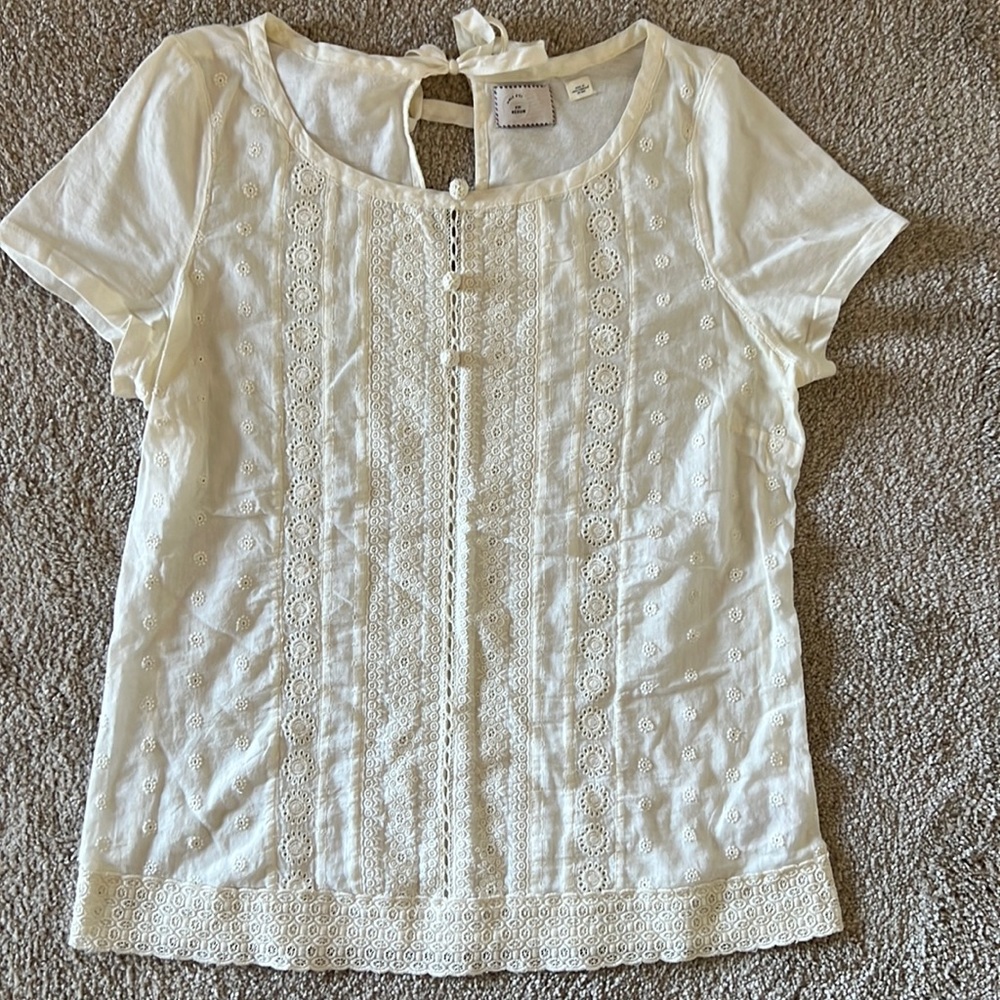 Anthropologist Postage Stamp 9-H15 S’CL white tee